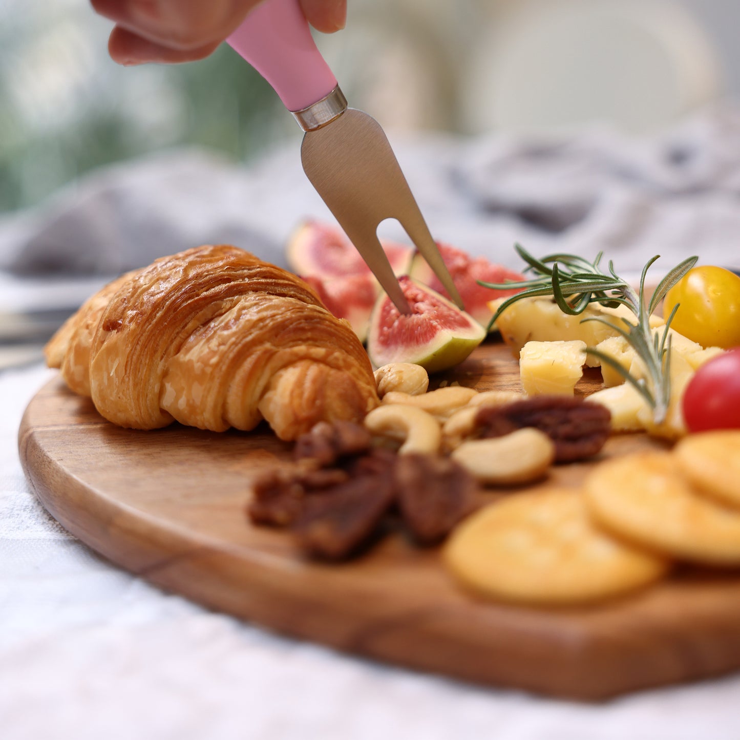 Hecef 7-Piece Heart-Shaped Cheese Board with Knives and Ceramic Bowls, Wooden Charcuterie Serving Cutting Board Gift Set
