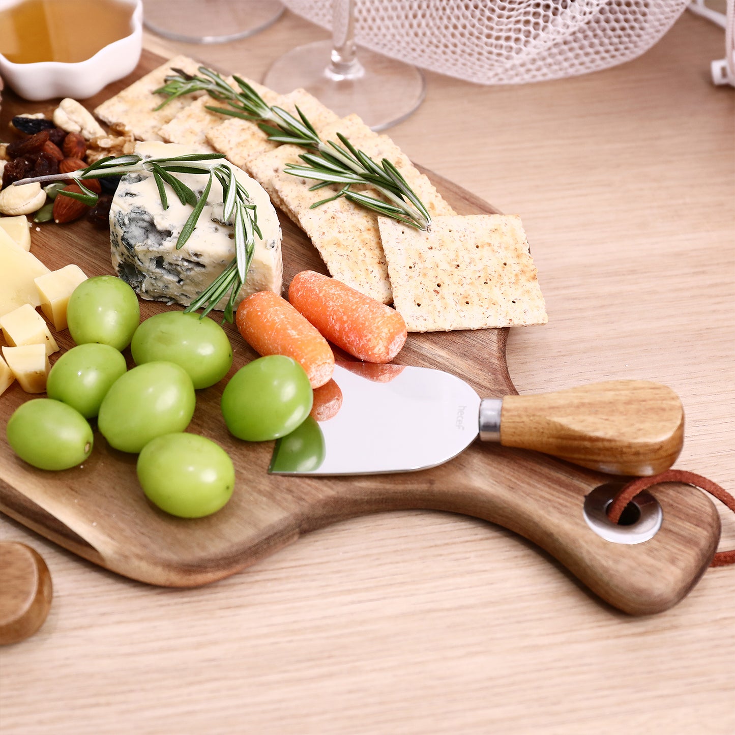 Upgrade 4 Pcs Acacia Wood Cheese Cutting Charcuterie Board Meat Fruit & Crackers - Hecef Kitchen